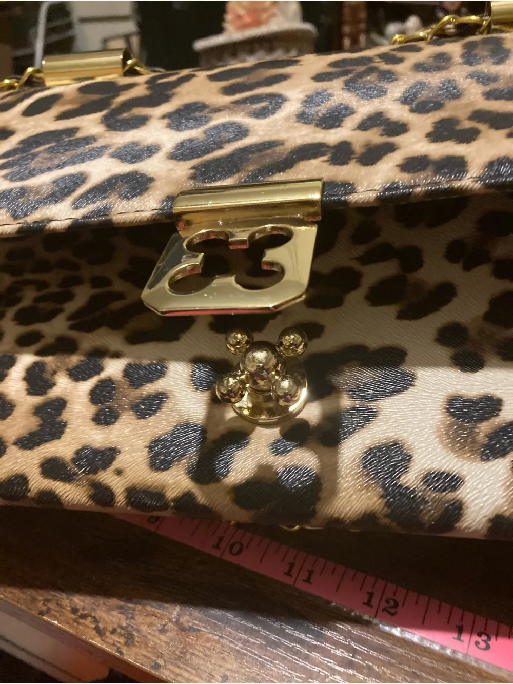 Leopard Print Chain Shoulder Bag with Gold Hardware - Picture 4 of 8